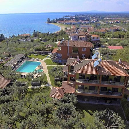 Sunday Resort Gerakini Exterior photo
