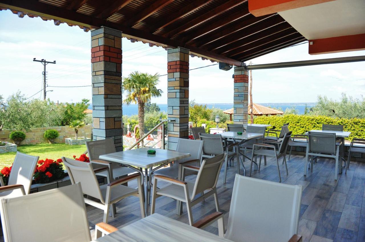 Sunday Resort Gerakini Exterior photo