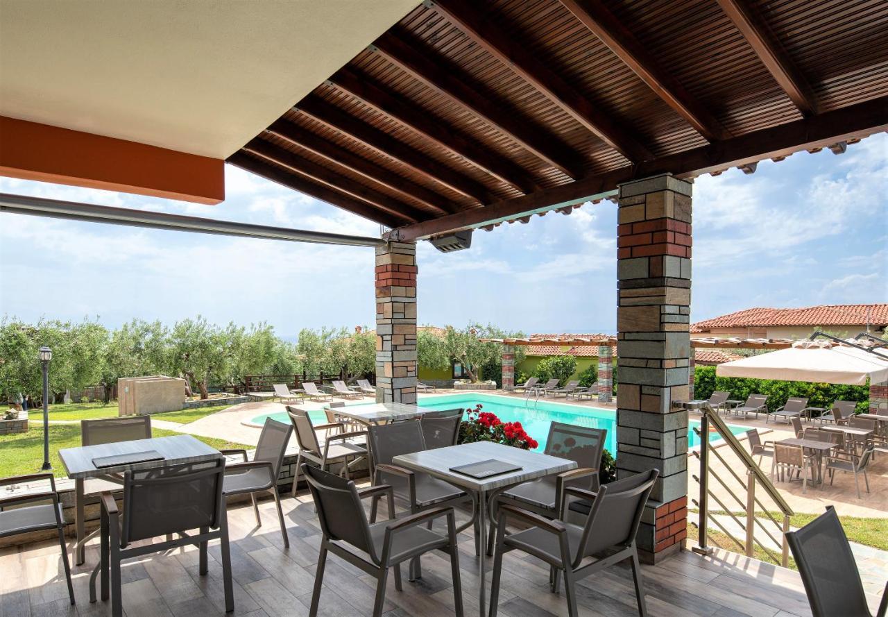 Sunday Resort Gerakini Exterior photo