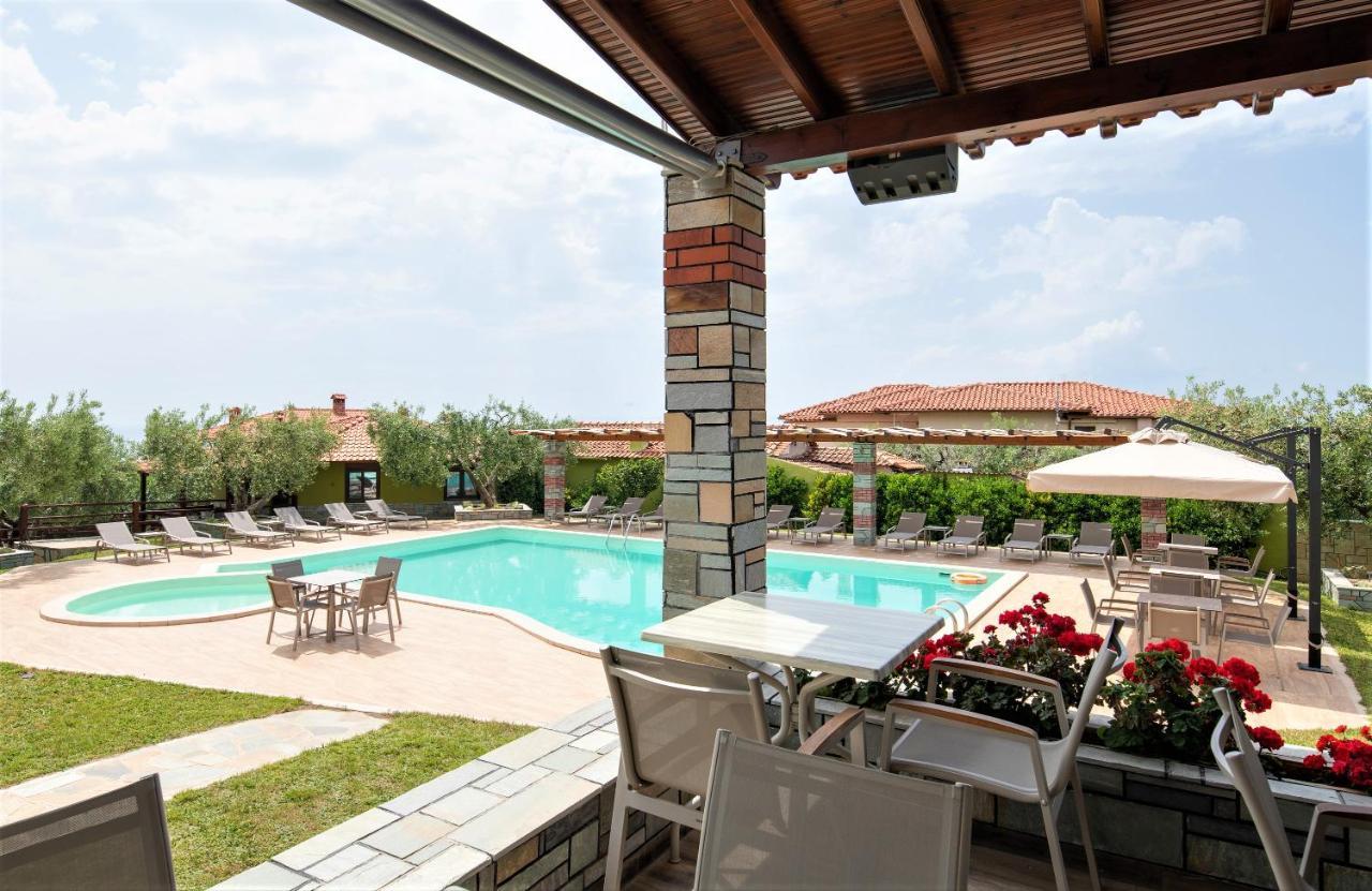 Sunday Resort Gerakini Exterior photo