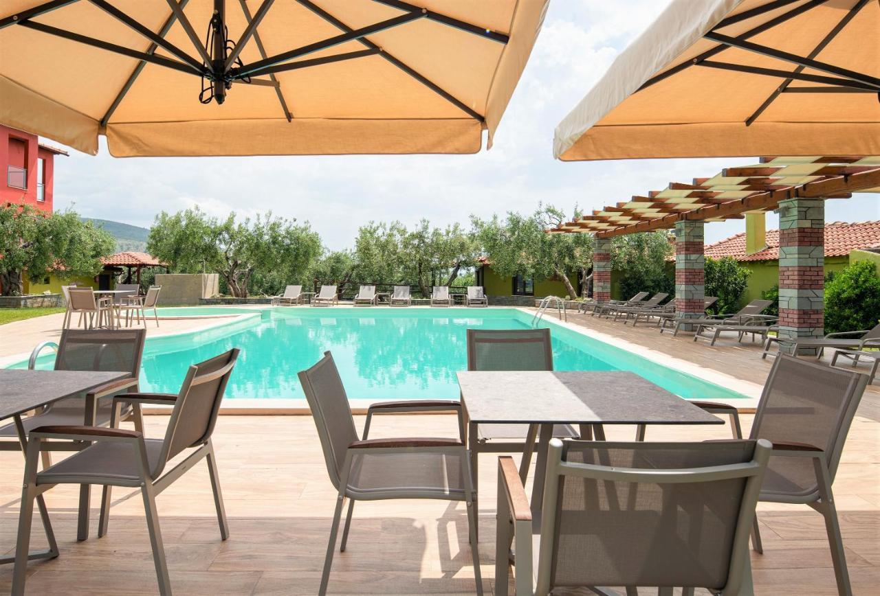 Sunday Resort Gerakini Exterior photo